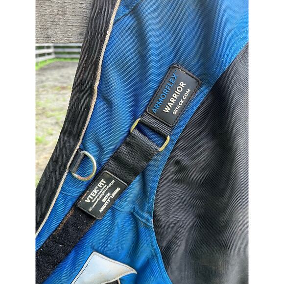 Schneiders® ARMORFlex® VTEK® Adjusta-Fit® Turnout Heavyweight Blanket size 86 - Picture 4 of 7